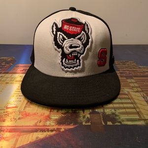 NC State WOLFPACK New Era Hat Retro Sz 7 1/4